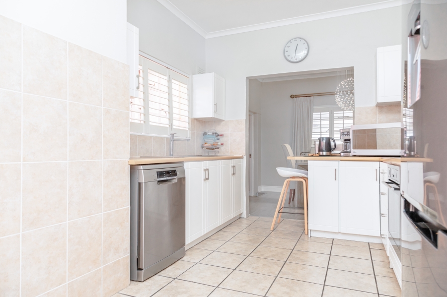 3 Bedroom Property for Sale in Bergvliet Western Cape